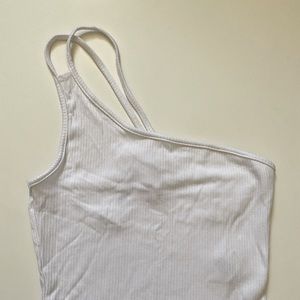 Asymmetrical crop tank